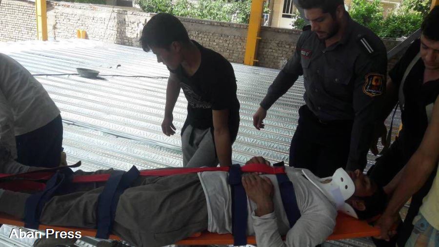 سقوط یک کارگر از طبقه سوم یک ساختمان در شیراز
