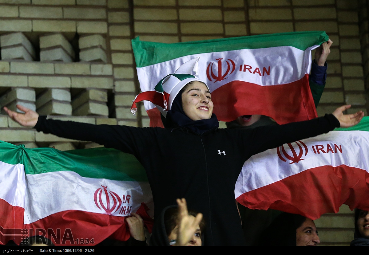 آلبوم عکس؛ حضور زنان در بازی تیم ملی بسکتبال ایران و عراق