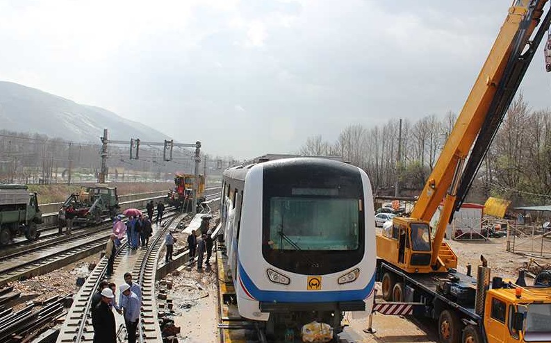 قطار شهری شیراز: برای احداث ایستگاه درختان را قطع نکردیم