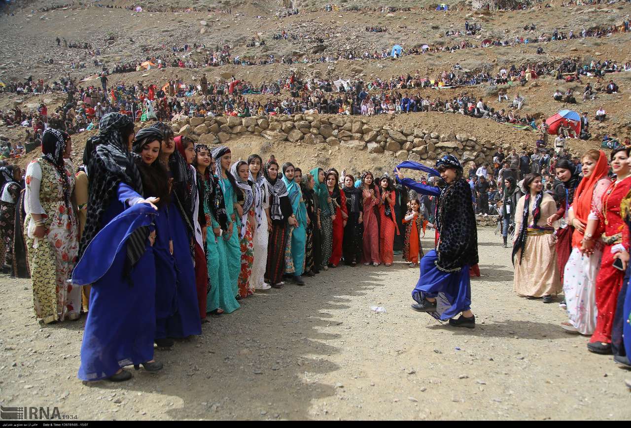 آلبوم عکس؛ جشن نوروز در روستای «تنگی سر» کردستان