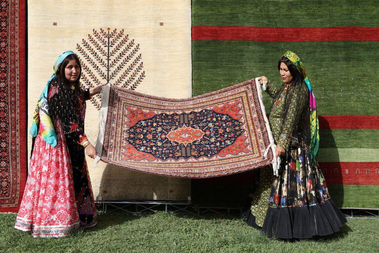 رونمایی از گواهی ثبت جهانی فرش دستباف قشقایی و گبه استان فارس