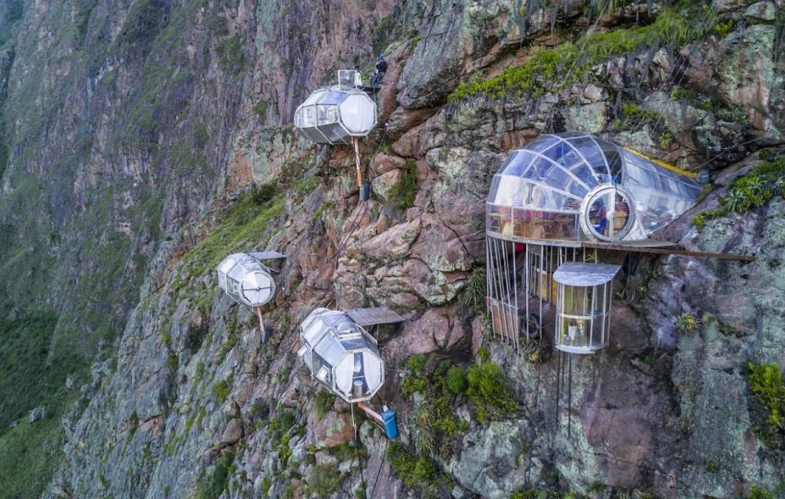 هتل آویزان از کوه در مجاورت ماچو پیچو در پرو؛ اگر از ارتفاع می‌ترسید فکرش را نکنید