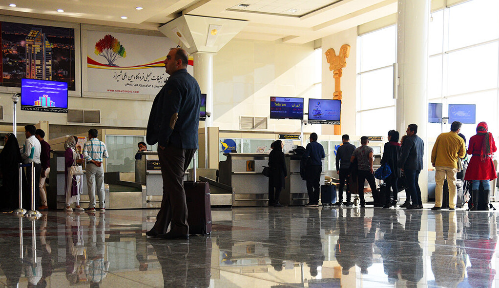 تاخیر چند ساعته پروازها در فرودگاه شیراز و سرگردانی مسافران