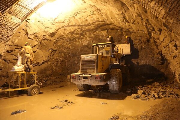 عملیات خاکبرداری تونل کازرون – شیراز از سر گرفته شد
