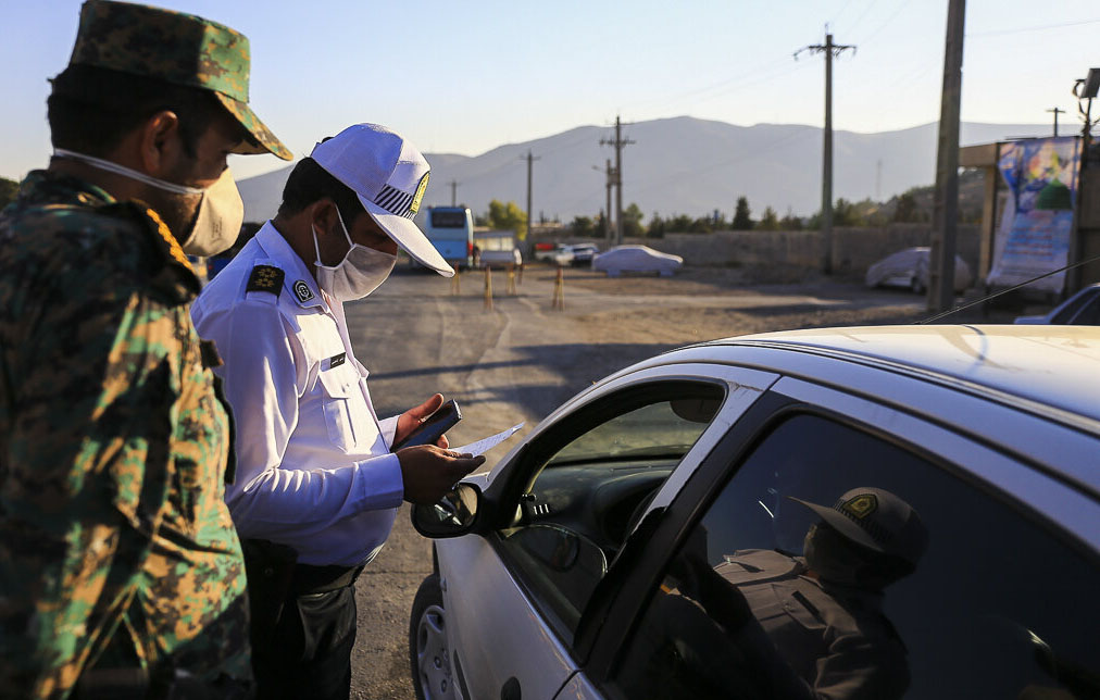 کرونا و محدودیت تردد؛ ۳۳۹ خودرو غیربومی در ورودی‌های شیراز جریمه شدند