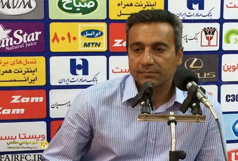 سرمربی تیم فوتبال فجر سپاسی شیراز: برای تداوم موفقیت باید سخت کار کنیم