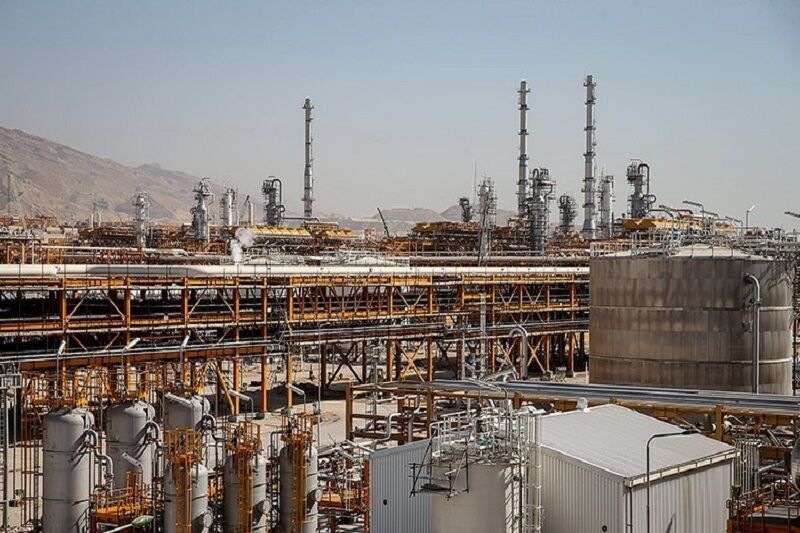 انبار نفتی شرق فارس در جهرم احداث شود