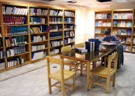 ۱۰ میلیون تومان کتاب به روستاهای دوستدار کتاب فارس داده شد