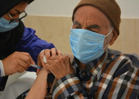 تزریق دُز سوم واکسن کرونا برای افراد بالای ۶۰ سال ضرورت دارد