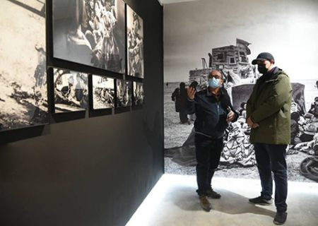 نمایشگاه عکاسان ایرانی و عراقی درباره جنگ در شیراز آغاز به کار کرد