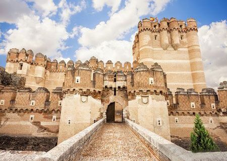 سفیر اسپانیا: معماری قلعه‌های استراتژیک اسپانیا برگرفته از کاروانسراهای ایرانی است