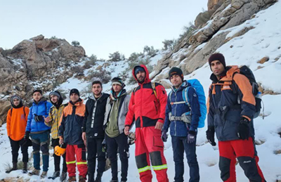۶ نوجوان در ارتفاعات دراک شیراز نجات یافتند