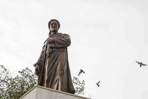 مجسمه سعدی در تهران رونمایی شد