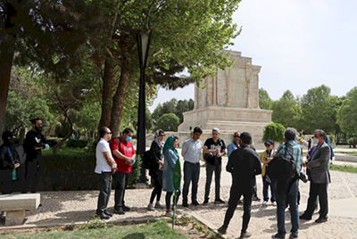 تور عکاسی از بناها و محوطه‌های تاریخی مشهد آغاز شد