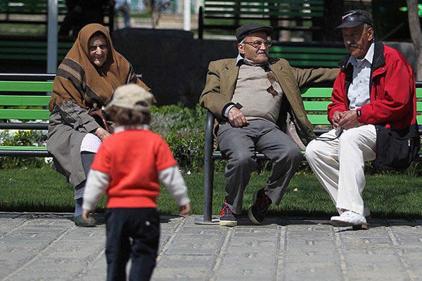 ایران پیر می‌شود و از توصیه و اجبار هم کاری برنمی‌آید