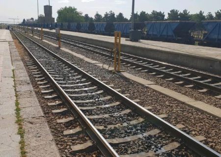 تکمیل پروژه راه آهن بوشهر – شیراز را با جدیت دنبال می‌کنیم
