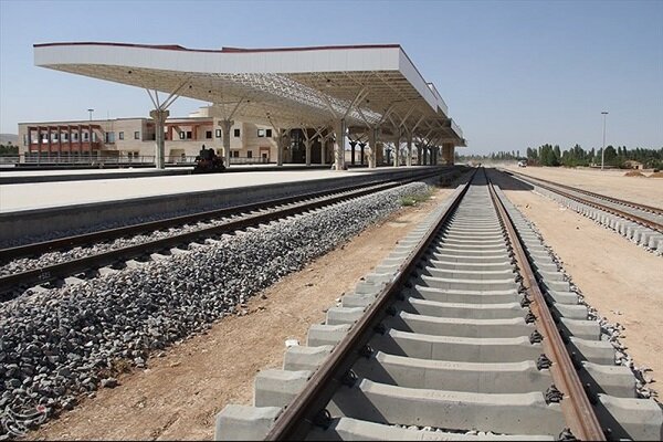 قطاری که فارس را به ایستگاه توسعه نرساند