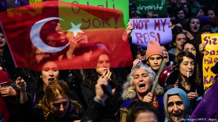 عزم اپوزیسیون ترکیه برای لغو نتایج همه‌پرسی