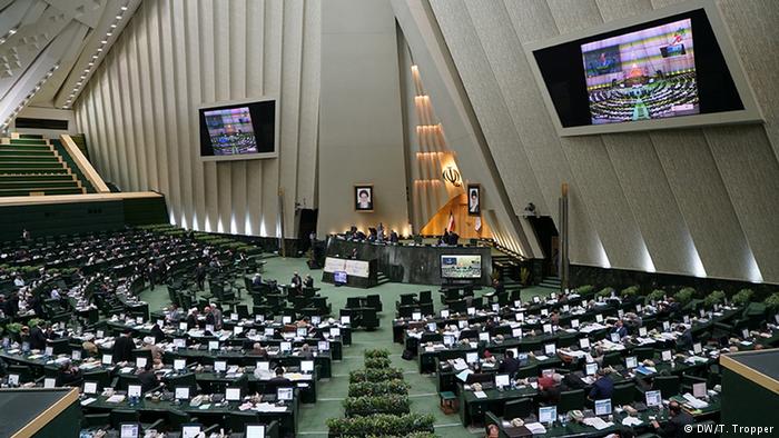 مجلس با فوریت لایحه تفکیک سه وزارتخانه موافقت کرد