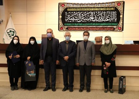 تجلیل شورای شهر شیراز از تعدادی از پزشکان فعال در مبارزه با کرونا