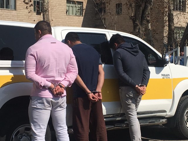 سارقان خودروی حمل پول‌های بانک پاسارگاد بازداشت شدند