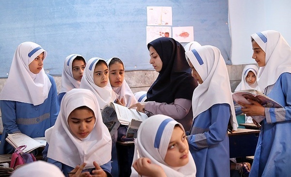 «بیش از ۴۵۰۰ نفر جذب آموزش و پرورش فارس می‌شوند»