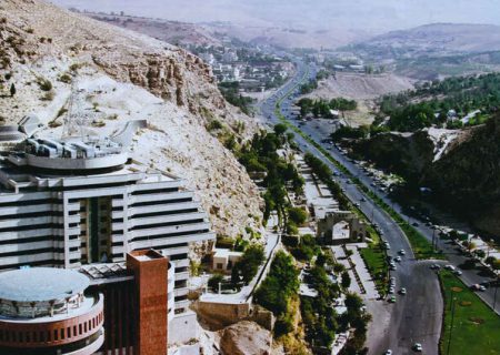 ساخت بوستان جنگلی ۱۱۰۰ هکاری در ارتفاعات دروازه قرآن شیراز
