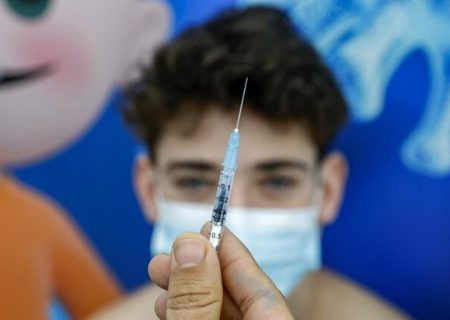 واکسیناسیون کامل شرط بازگشایی مدارس است