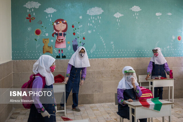 ثبت‌نام پایه هفتم و دهم مدارس عادی در فارس آغاز شد