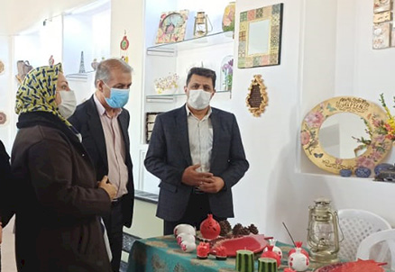 نمایشگاه صنایع‌دستی در خانه تاریخی فاتح نی‌ریز گشایش یافت