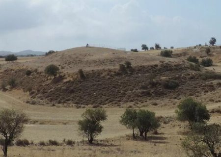 کشف دژ باستانی از زیر یک تپه در قبرس