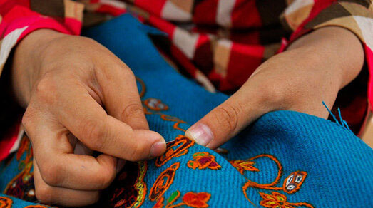 ‌هنرهای سنتی ما ریشه در خانه‌ها و فعالیت زنان ایرانی دارد