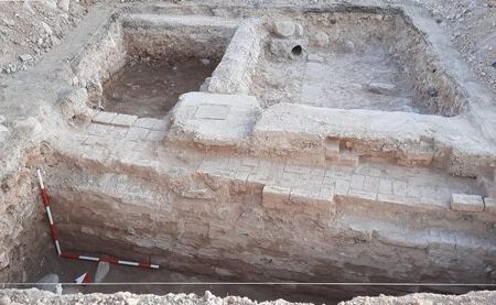 کشف بقایای معماری تاریخی در غرب ایران