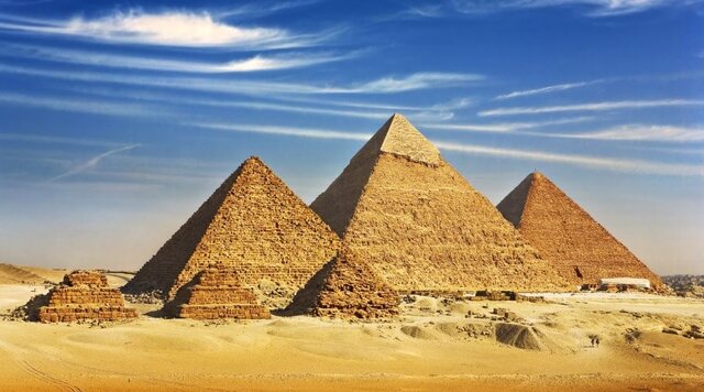 اهرام مصر چه شکلی بودند؟