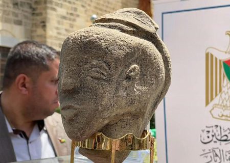 مجسمه الهه ۴۵۰۰ ساله کشف شده در نوار غزه به نمایش گذاشته شد