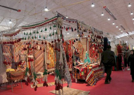 نمایش هنرهای سنتی ۱۴ استان در سیزدهمین نمایشگاه ملی صنایع‌دستی استان فارس