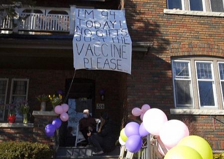 خواسته زن کانادایی برای تولد ۹۴ سالگی: هدیه نمی‌خواهم فقط واکسن لطفا