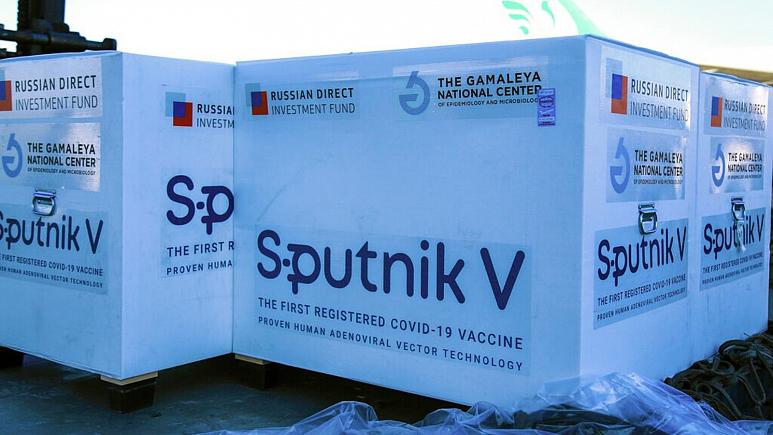 وزیر بهداشت: واکسیناسیون کرونا ۲ روز دیگر با واکسن روسی آغاز می‌شود