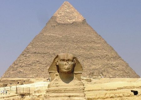دستنوشته‌های نیوتن درباره رمزگشایی از اهرام مصر به حراج گذاشته می‌شود