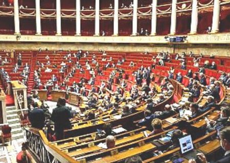 پارلمان فرانسه لایحه مقابله با جدایی‌طلبی و رادیکالیسم اسلامی را تصویب کرد