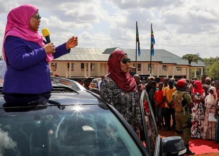 نخستین زن در تاریخ تانزانیا به عنوان رئیس جمهوری سوگند یاد کرد