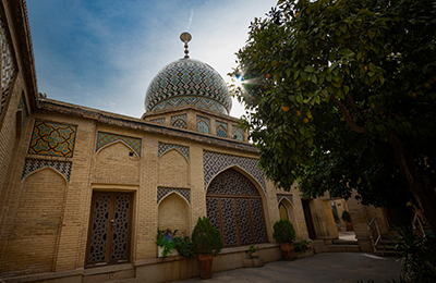 آغاز مرمت گنبد امامزاده سیدالحرمین در مسجد نصیرالملک شیراز