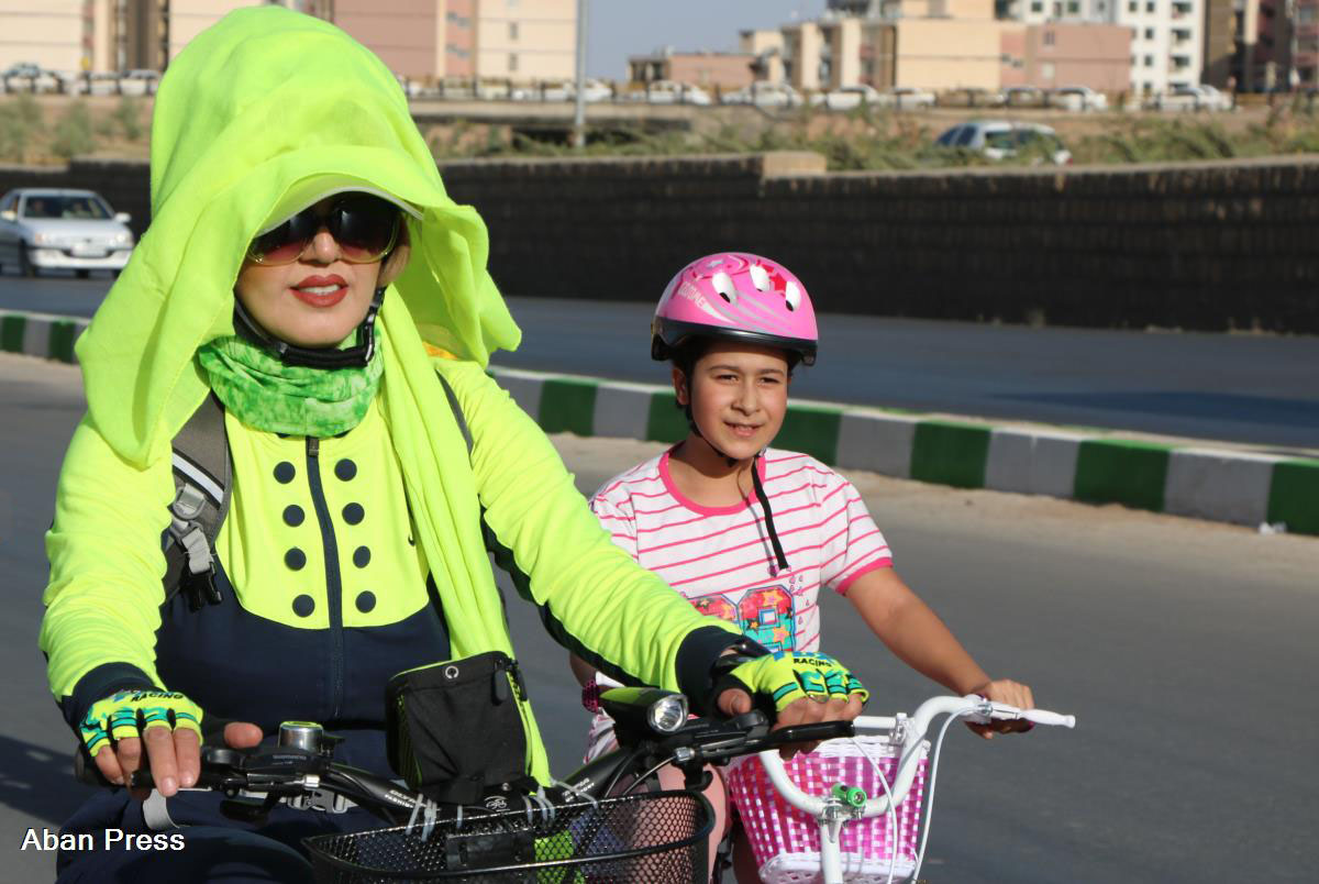 آلبوم عکس؛ دوچرخه سواری در شیراز در روز جهانی “بدون پلاستیک”