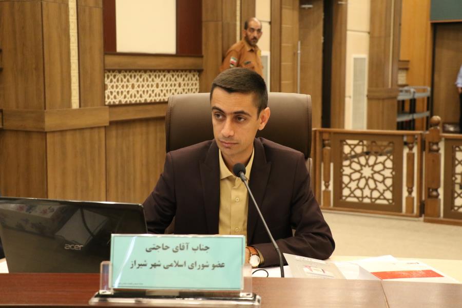 انتقاد عضو شورای شهر شیراز از مصوبه شورا برای کمک ۵۰ میلیون تومانی به بسیج