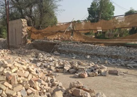 دیوار باغ تاریخی نشاط لار مرمت می‌شود