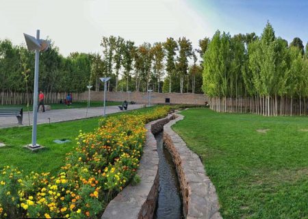 بیش از ۲۰۰هزار متر مربع گلکاری بلوارها و بوستان‌ها در شیراز