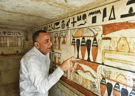 مقامات مصری از پنج مقبره باستانی کشف شده در سقاره رونمایی کردند 