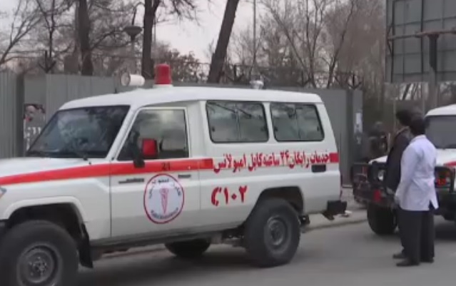 در حمله مهاجمان مسلح به بیمارستانی در کابل دست کم ۳۰ تن کشته و ده ها تن زخمی شدند