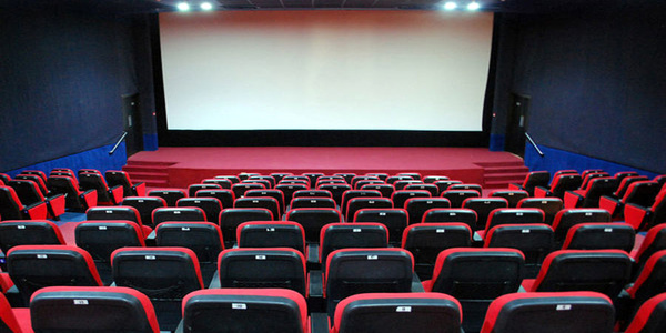 فروش ۱۵۸ میلیاردی سینما در سال ۱۴۰۰