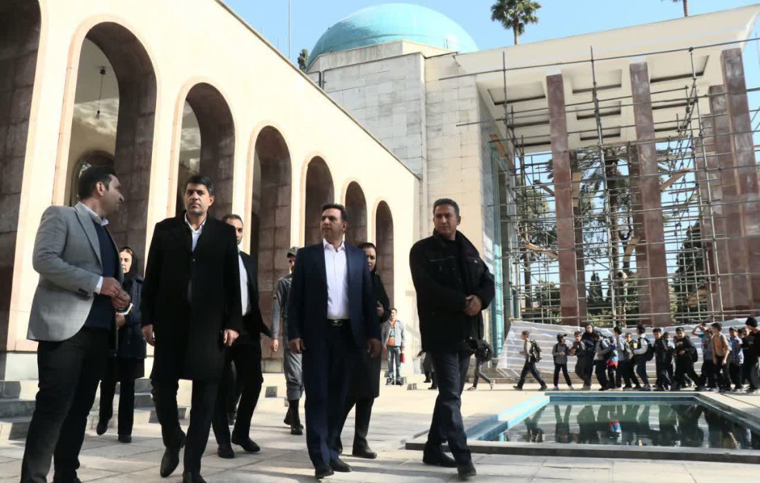 مجموعه های تاریخی فرهنگی سعدی و حافظ به پیشواز نوروز رفتند